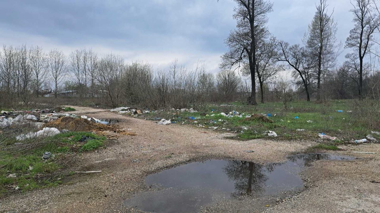 Снимка на незаконно сметище в Видин - Екзарх Йосиф I, кв. Нов път, Видин, 3700, България