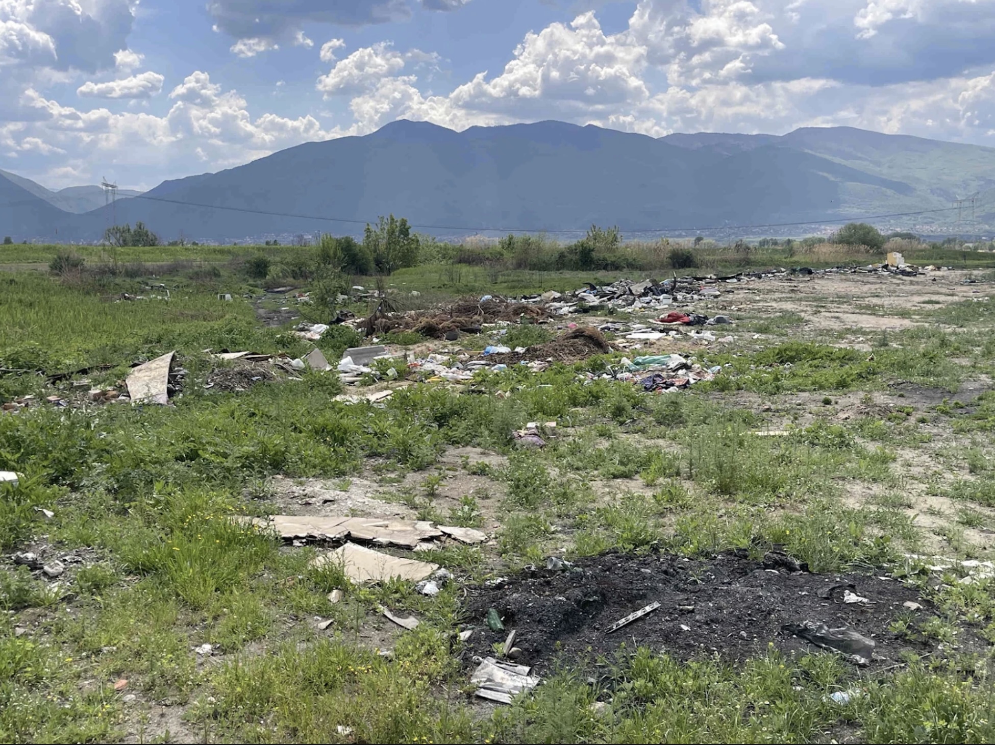 Снимка на незаконно сметище в Пазарджик - 4490, Злокучене, Септември, Пазарджик