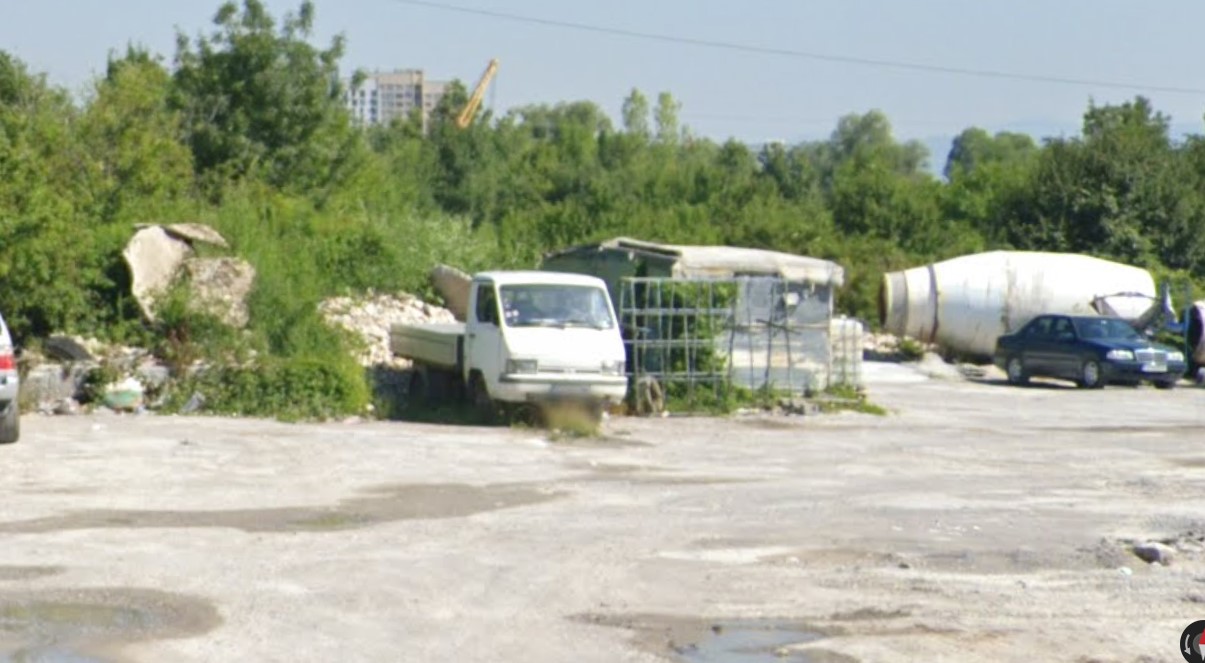 Снимка на незаконно сметище в София-град - 1756, бул. Свети Климент Охридски, кв. Малинова долина, София, Студентски, Столична, София-град