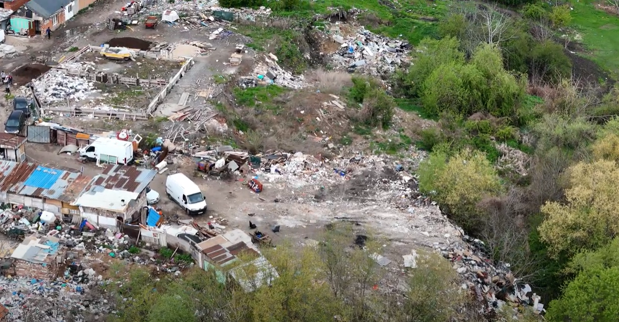 Снимка на незаконно сметище в София-град - 1390, кв. Филиповци, София, Люлин, Столична, София-град