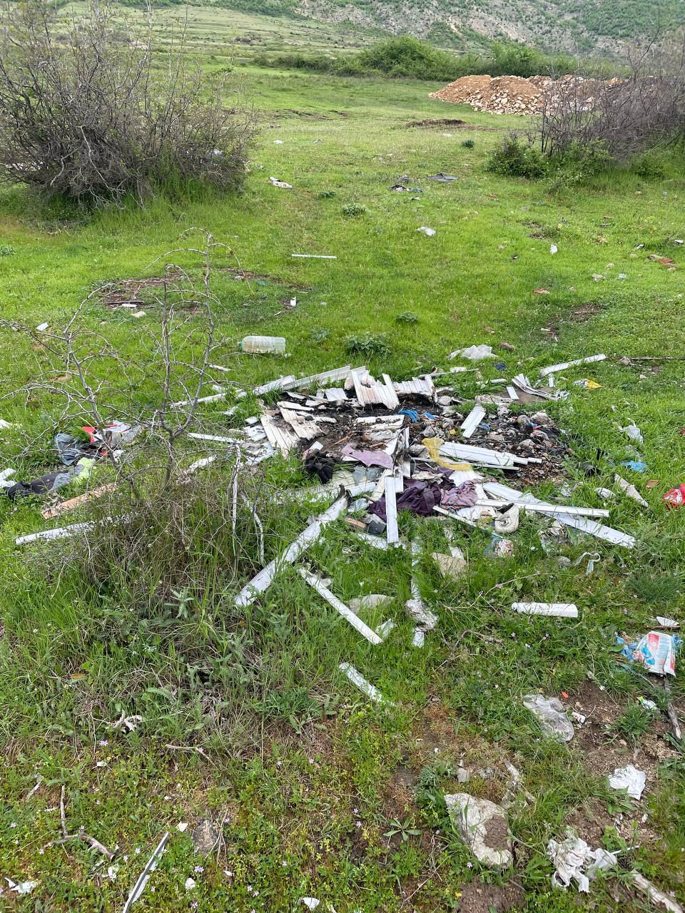 Снимка на незаконно сметище в Сливен - 8899, кв. Ухото, Шивачево, Твърдица, Сливен