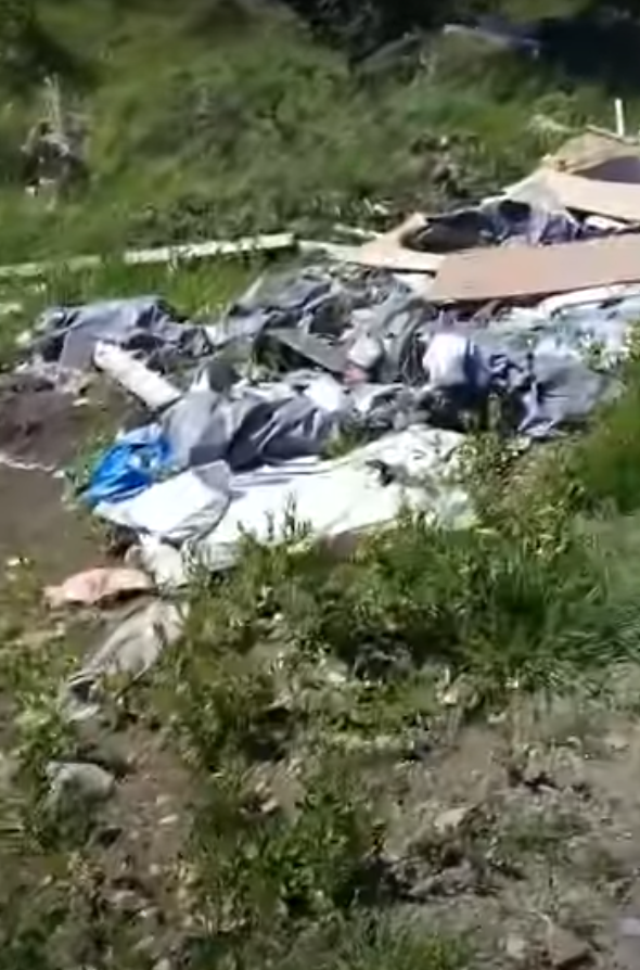 Снимка на незаконно сметище в София-град - 1261, Околовръстен път, София, Надежда, Столична, София-град