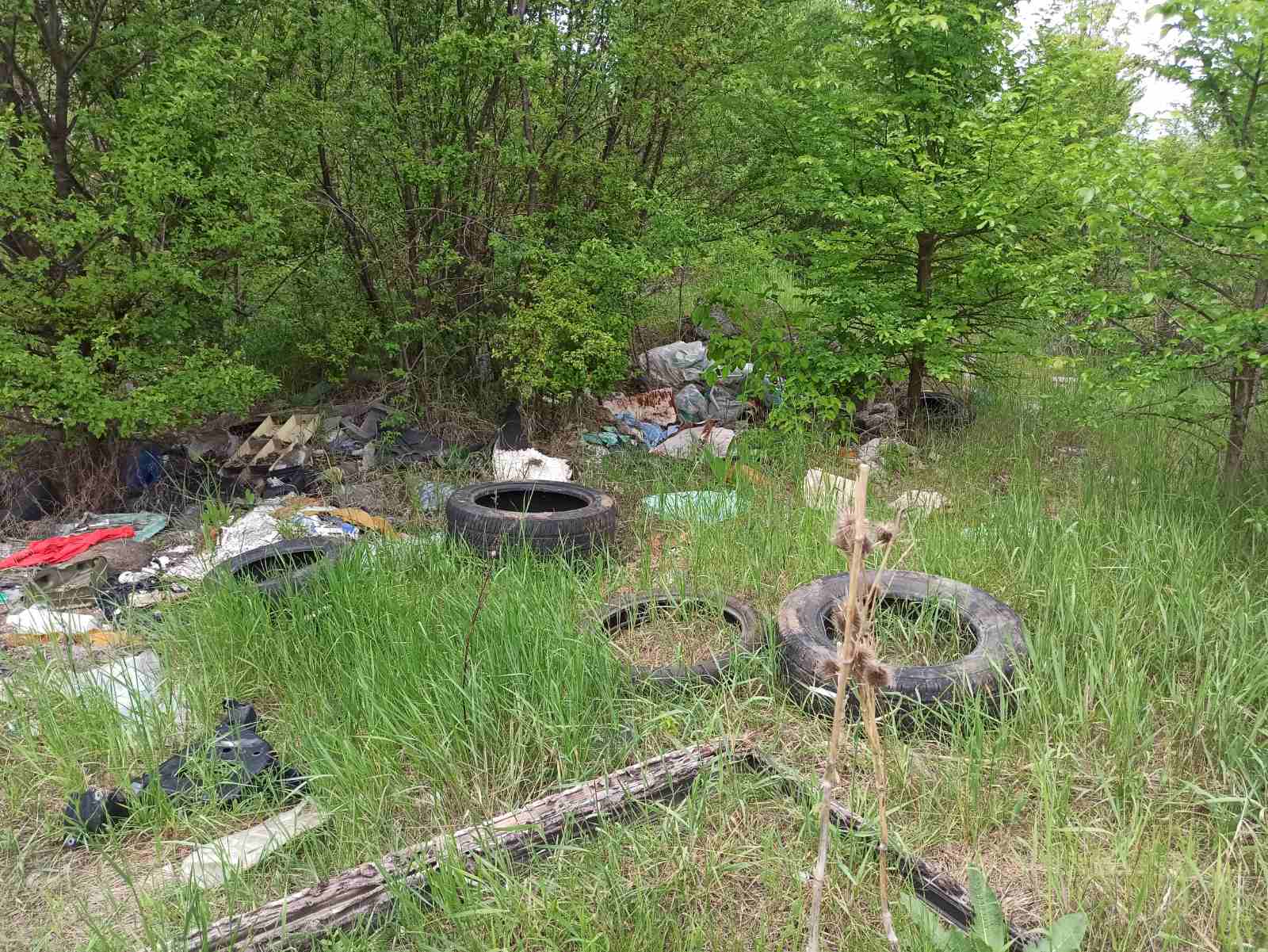 Снимка на незаконно сметище в София-град - 1756, бул. Свети Климент Охридски, кв. Малинова долина, София, Студентски, Столична, София-град