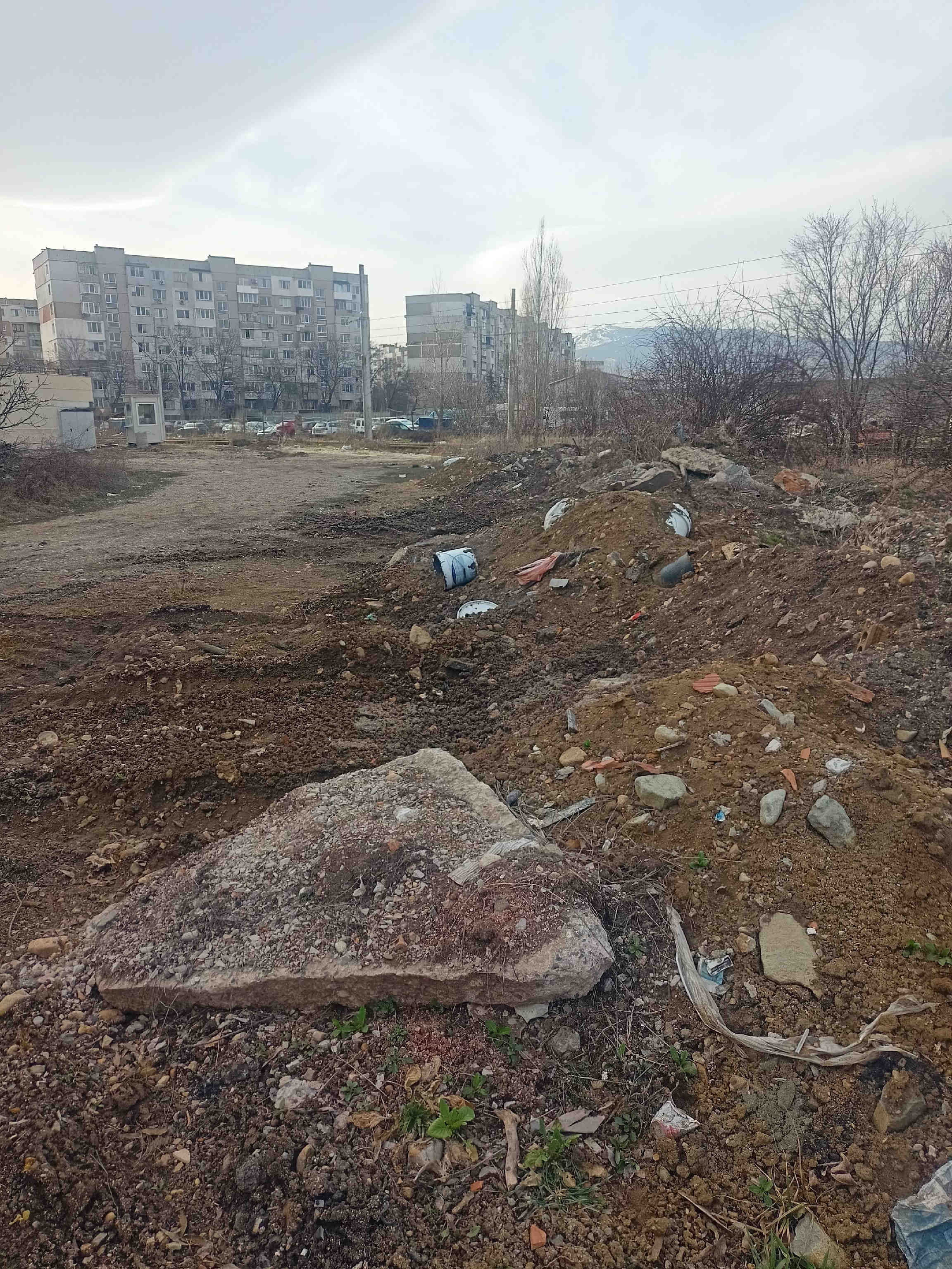Снимка на незаконно сметище в София-град - 1326, ж.к. Връбница 1, София, Връбница, Столична, София-град