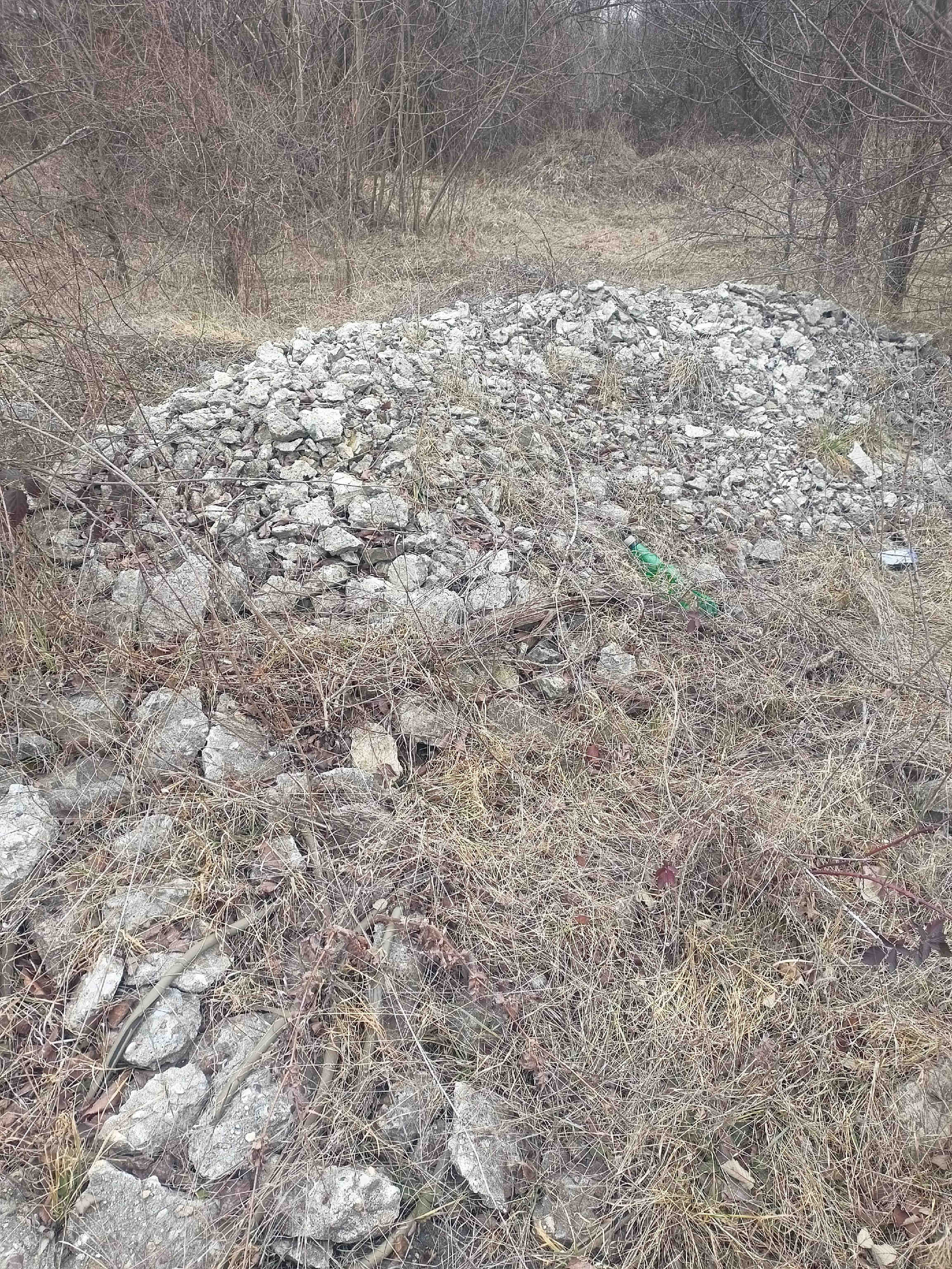 Снимка на незаконно сметище в София-град - 1756, бул. Свети Климент Охридски, кв. Малинова долина, София, Студентски, Столична, София-град