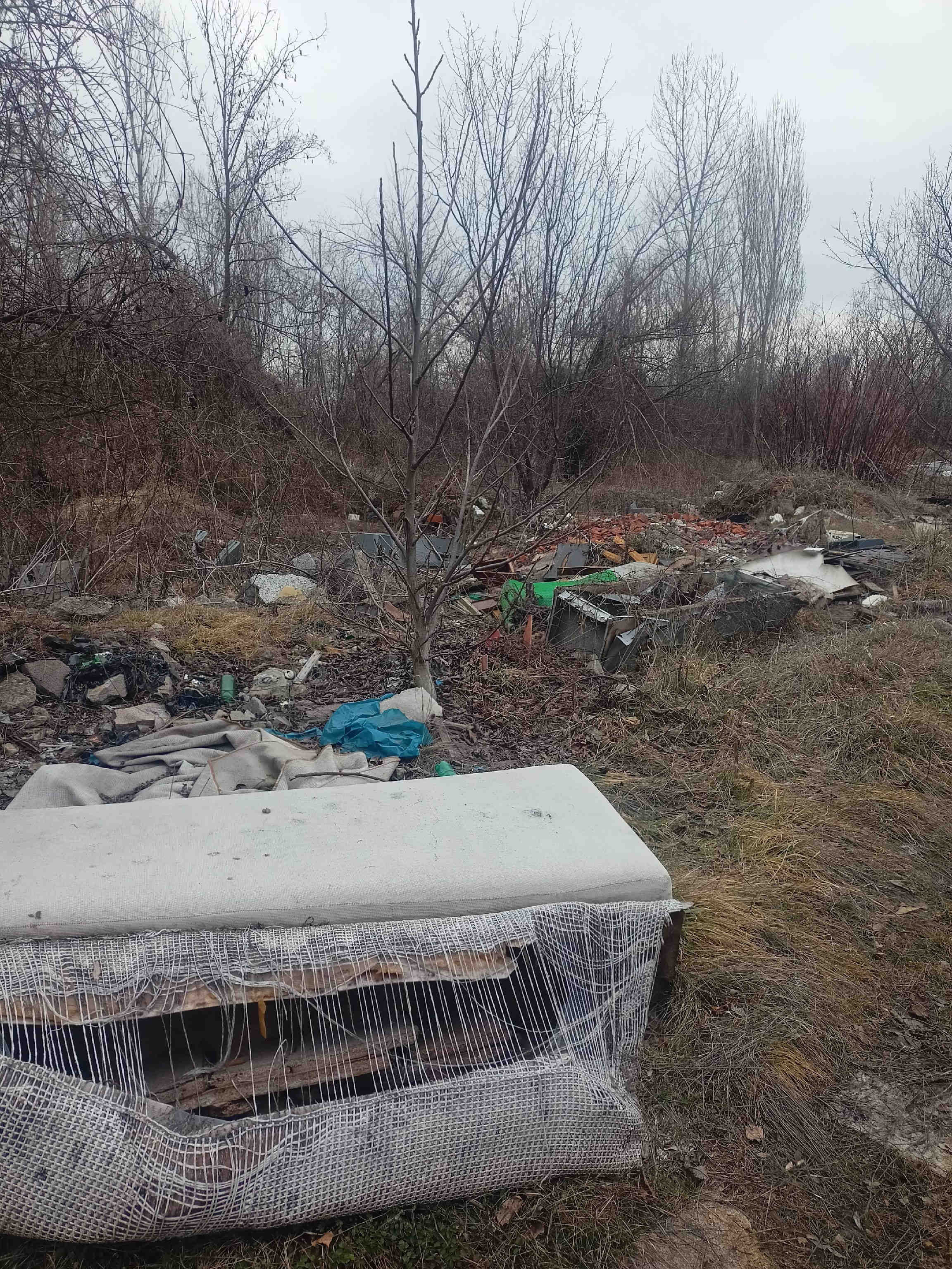 Снимка на незаконно сметище в София-град - 1756, бул. Свети Климент Охридски, кв. Малинова долина, София, Студентски, Столична, София-град