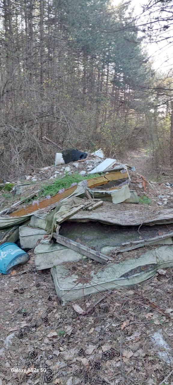 Снимка на незаконно сметище в Варна - 902, Климентово, Аксаково, Варна, България